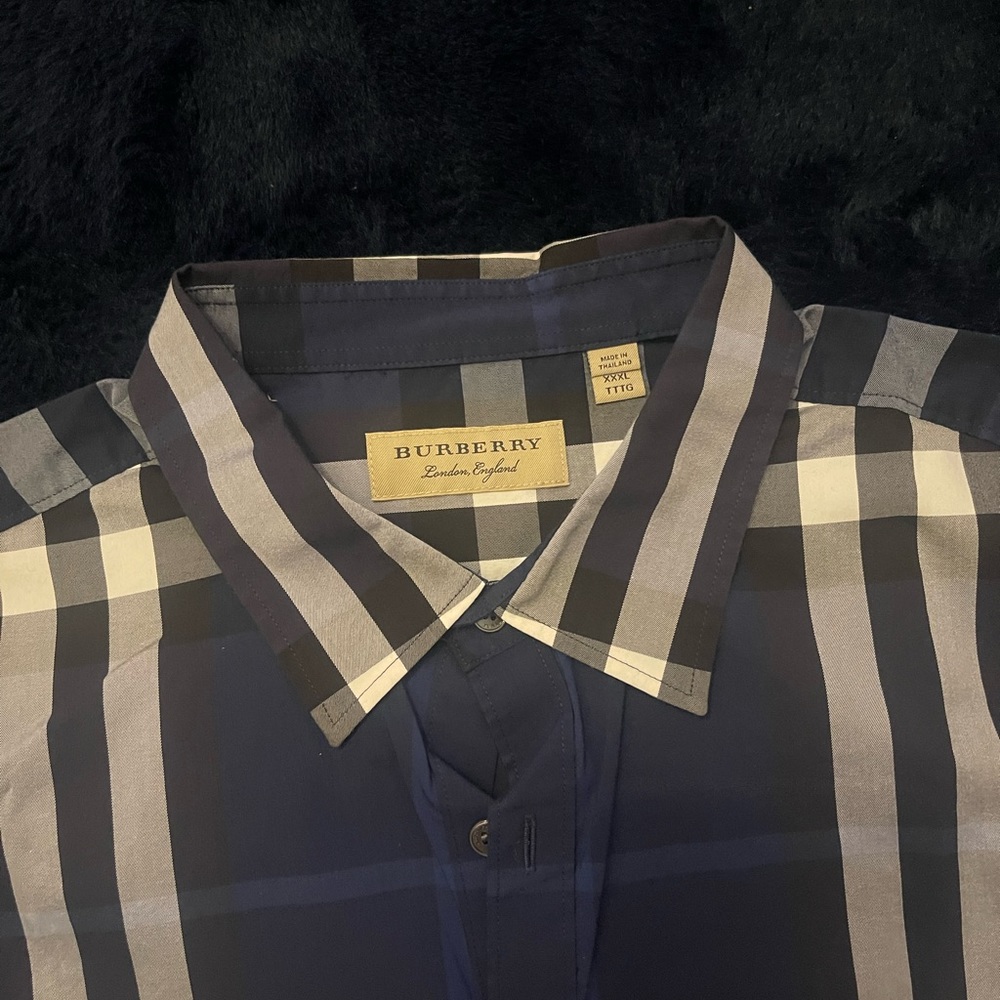 3xl blue and black Burberry shirt with white stripes